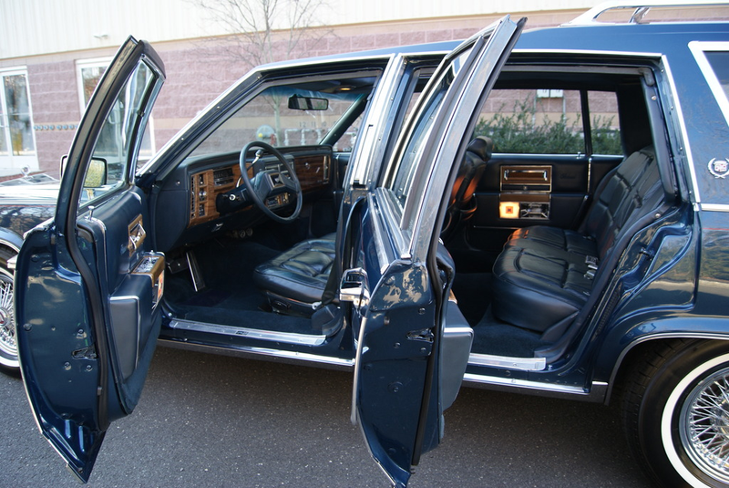 Illustration for article titled What's the greatest station wagon on eBay right now?